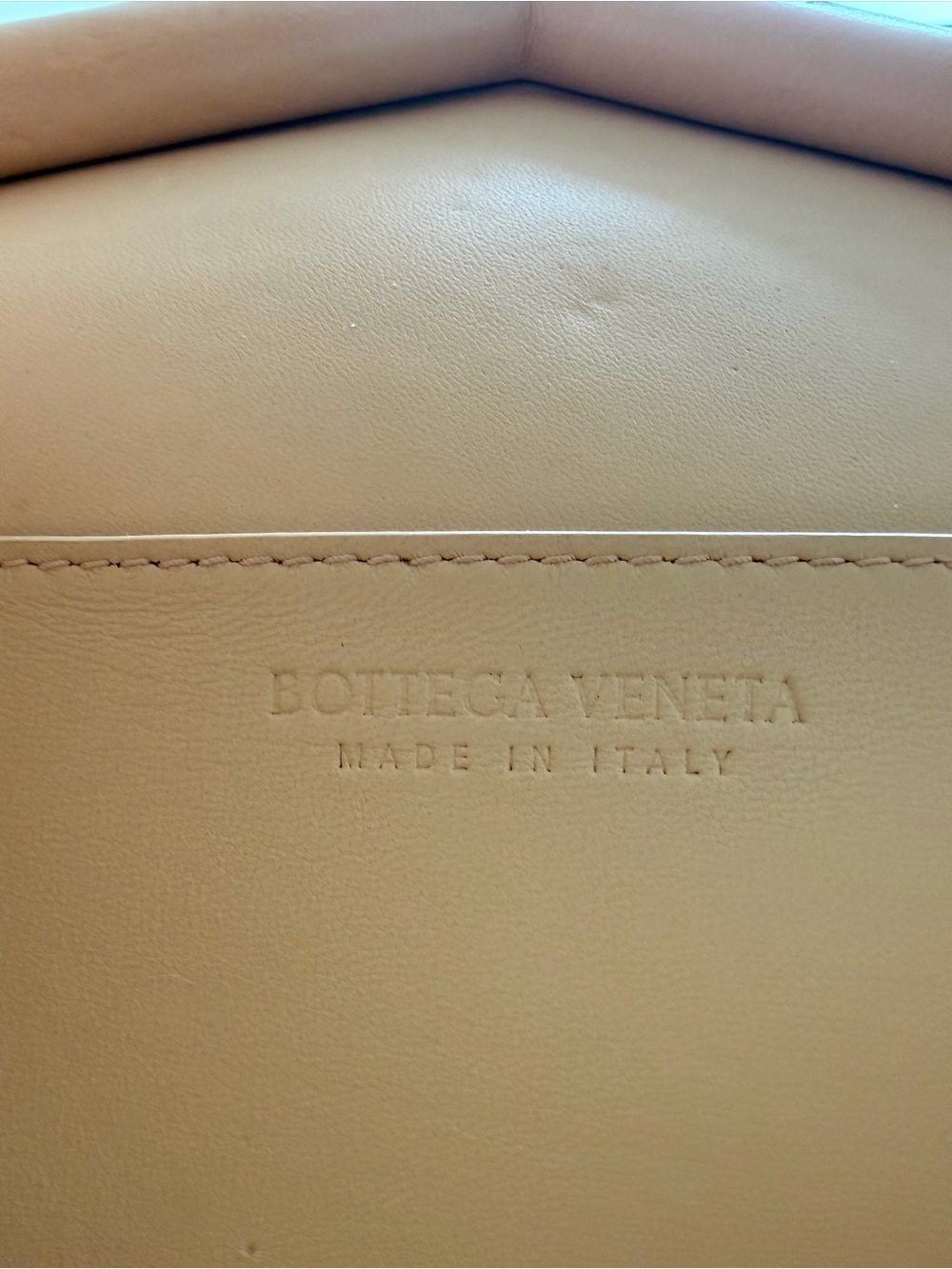 Bottega Veneta Beige Tip Top Handle Leather Bag - Picture 3 of 11